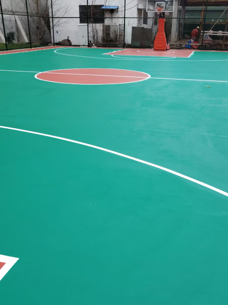 湄潭 球场长期使用易出现地面开裂